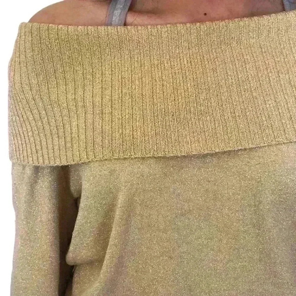 ⚜️🌟OFF-THE-SHOULDER GOLDEN SHIRT🌟⚜️ - Picture 2 of 4